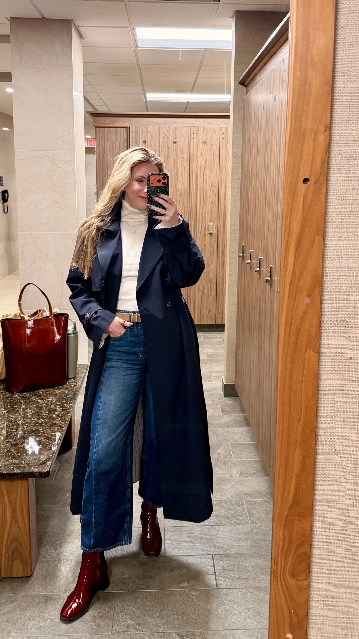 Rainy-day uniform, but make it elevated ☔️
Layered my favorite navy trench with a soft cream turtleneck and relaxed barrel jeans — finished with burgundy boots for a subtle pop of color.

This is one of those outfits that feels polished but still easy for errands, coffee runs, or a gloomy-weather day out 🤍
Everything is linked here for sizing + fit details.


#LTKmorningroutine #LTKSeasonal #LTKootd