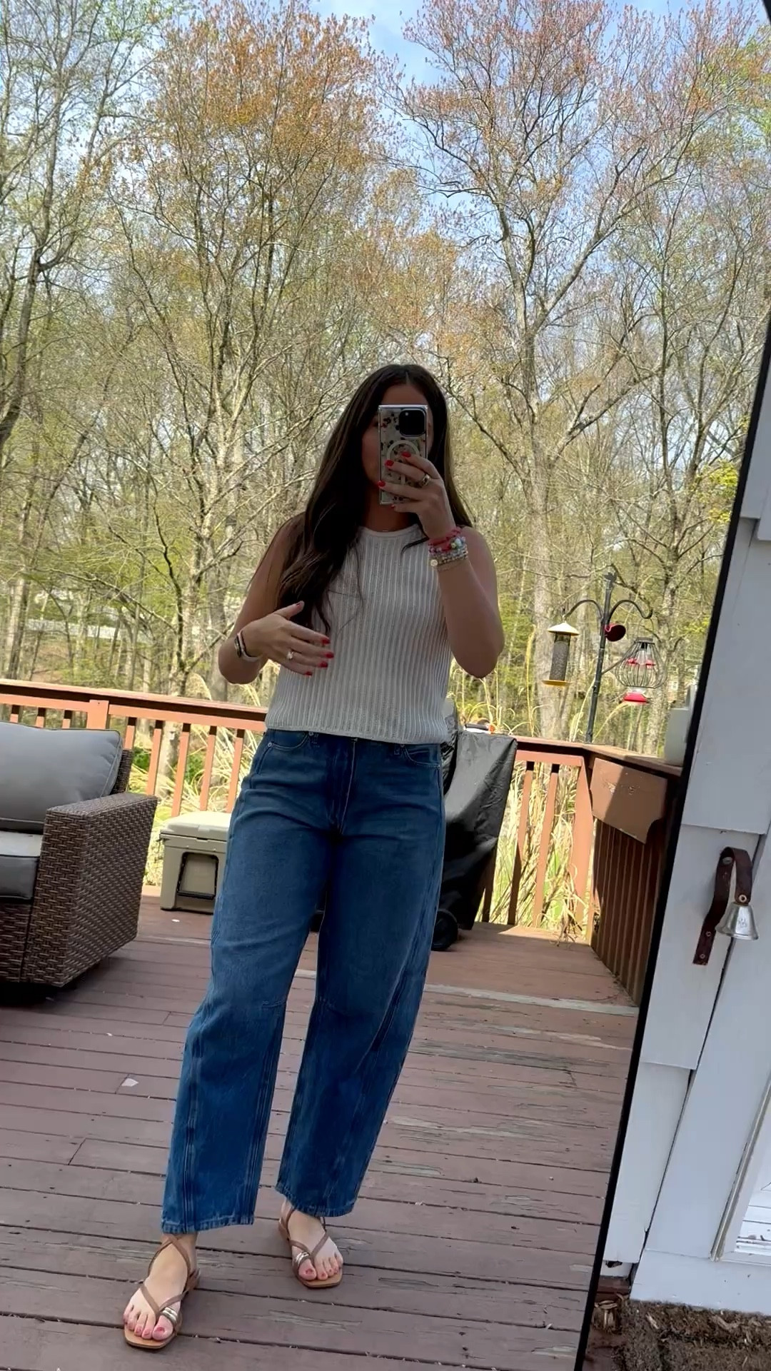 A great staple piece to add to your closet!! Wearing size M 