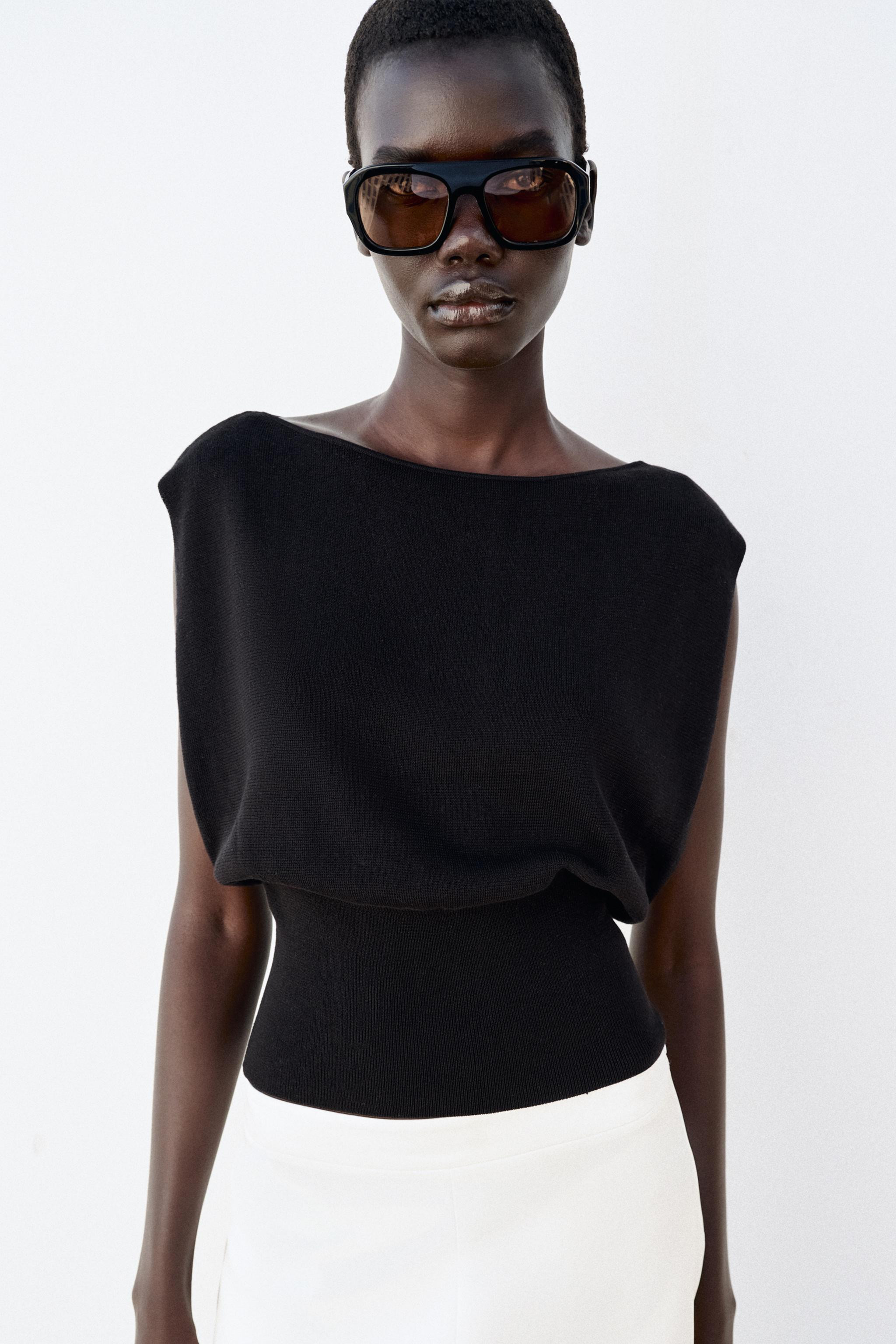 Boat neck sleeveless top. Fitted hem. | Zara US