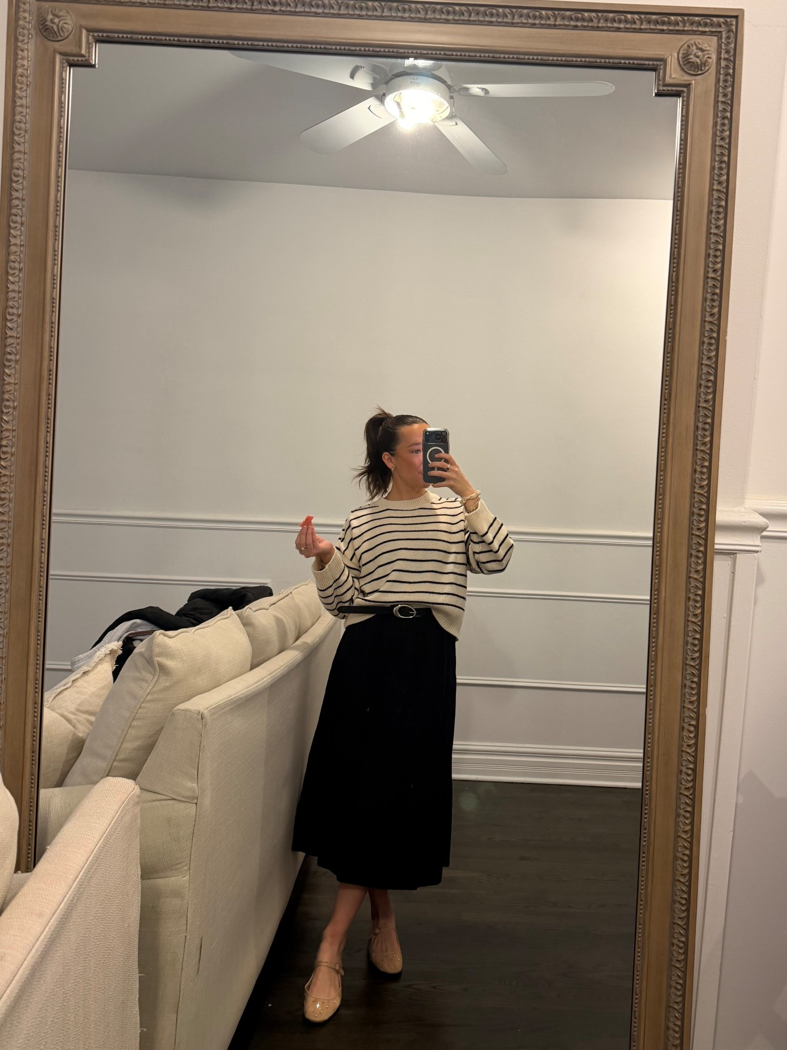 Outfit to go see a show! Tired of wearing pants so I tried to make this tank top dress a little warmer by adding a sweater ❄️🎶🎭

@Aritzia @jcrew #chicagooutfit #winteroutfitt

#LTKSeasonal #LTKBeauty #LTKootd