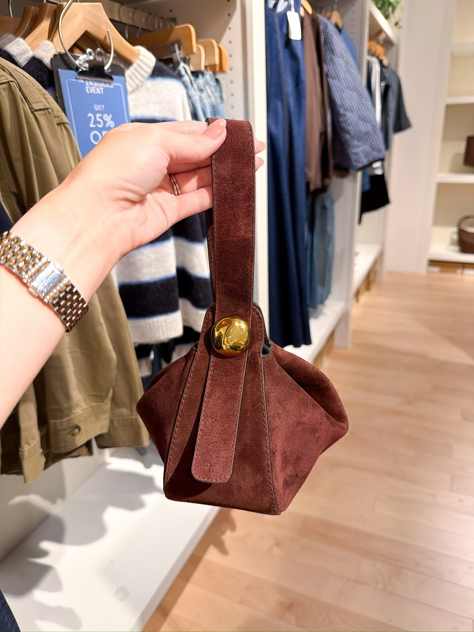 Such a cute fall bag from @Madewell . Perfect for those fall shopping trips and date nights.

//
Fall purses
Fall handbags

#LTKdayinmylife #LTKmomlife