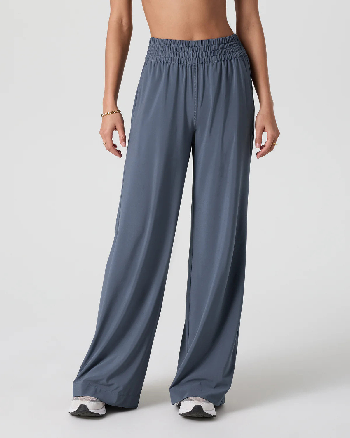 Villa Wideleg Pant \u2013 Women's Azure Pants \u2013 Vuori | Vuori Clothing (US & Canada)
