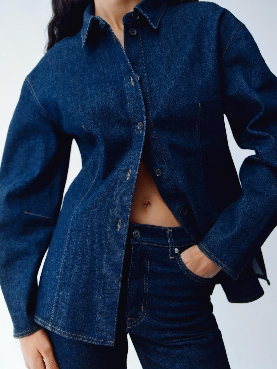 Tailliertes Jeanshemd – Dunkelblau – Damen – ARKET DE | Arket EU