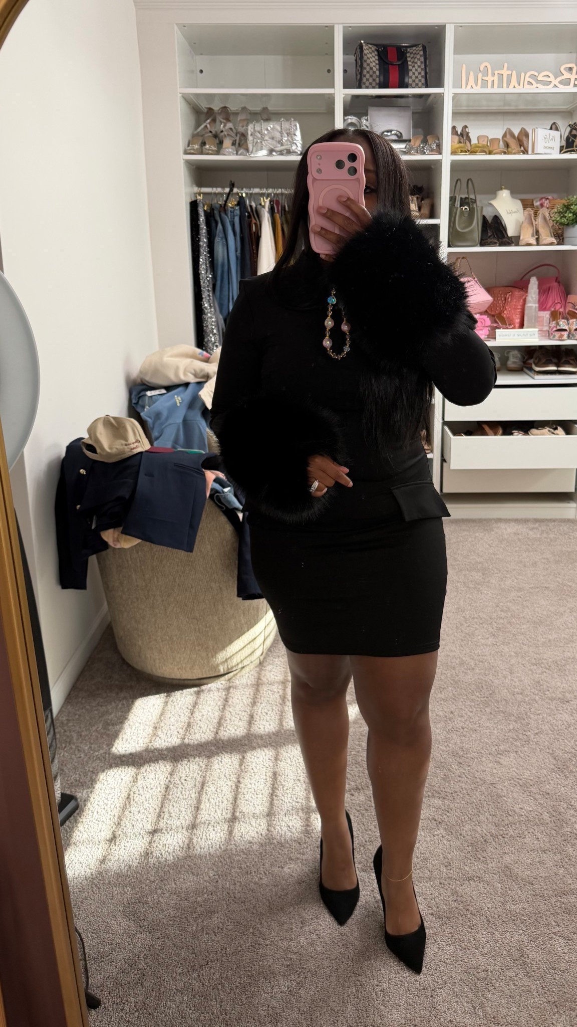 All black is always a win 

#LTKHoliday #LTKPetite #LTKMidsize