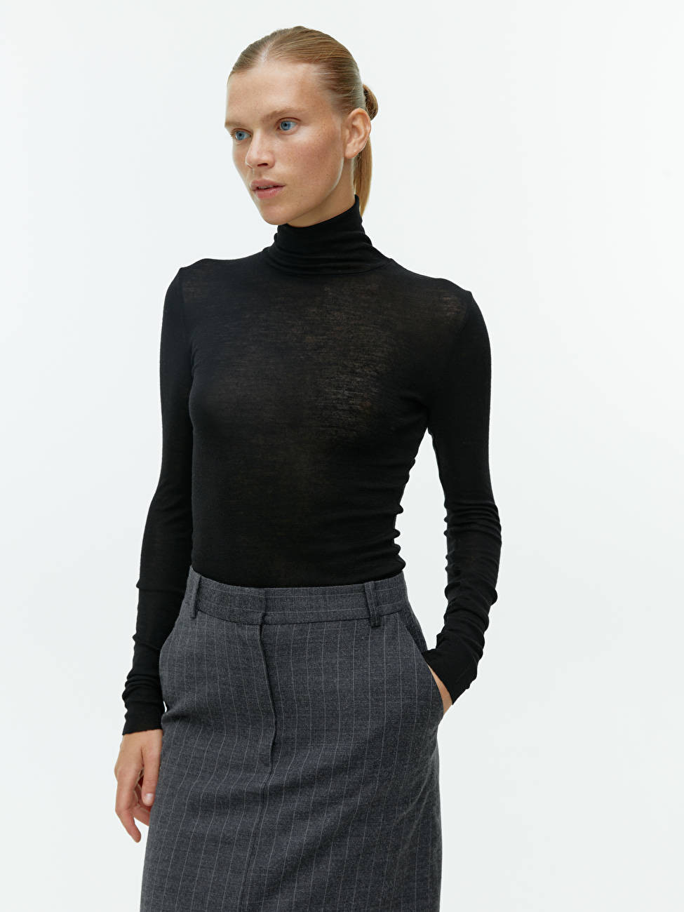 Roll-Neck Wool Top - Black - ARKET GB | ARKET (US&UK)