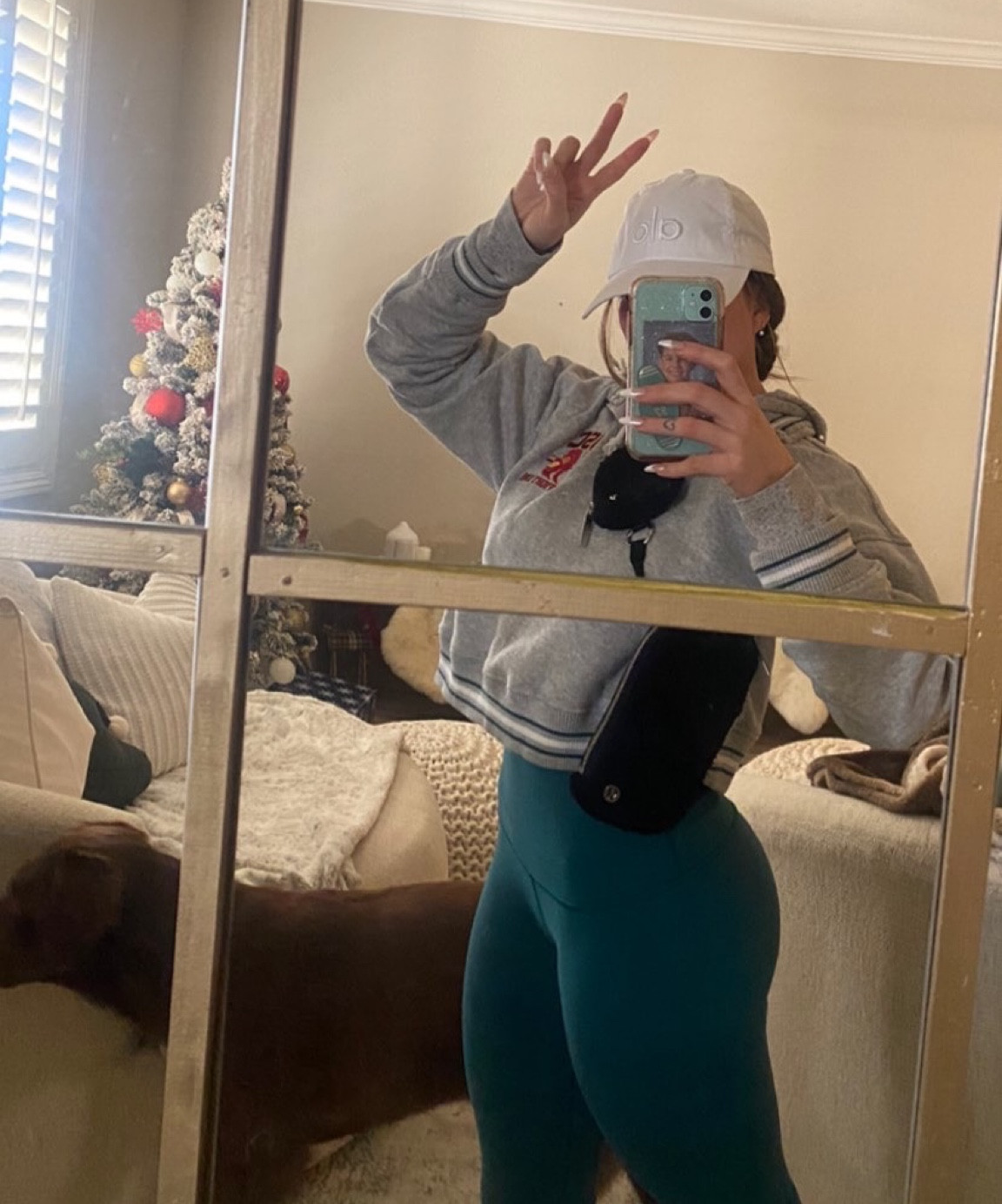 Game day | Workout outfit 🤍

#usc #football #baseball #game 
#workout #lululemon #sweater #baseballhat #green #grey #alo #yoga #white

#LTKunder100 #LTKGiftGuide #LTKfit