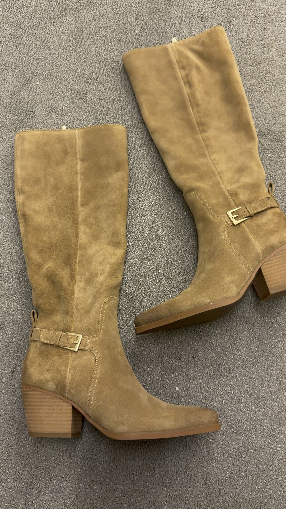 Must have boots loving this color 😍😍😍

Nsale 
Nordstrom anniversary sale

#LTKmomlife #LTKgrwm #LTKootd