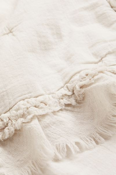 Frill-trimmed bedspread - Light beige - Home All | H&M GB | H&M (UK, MY, IN, SG, PH, TW, HK)