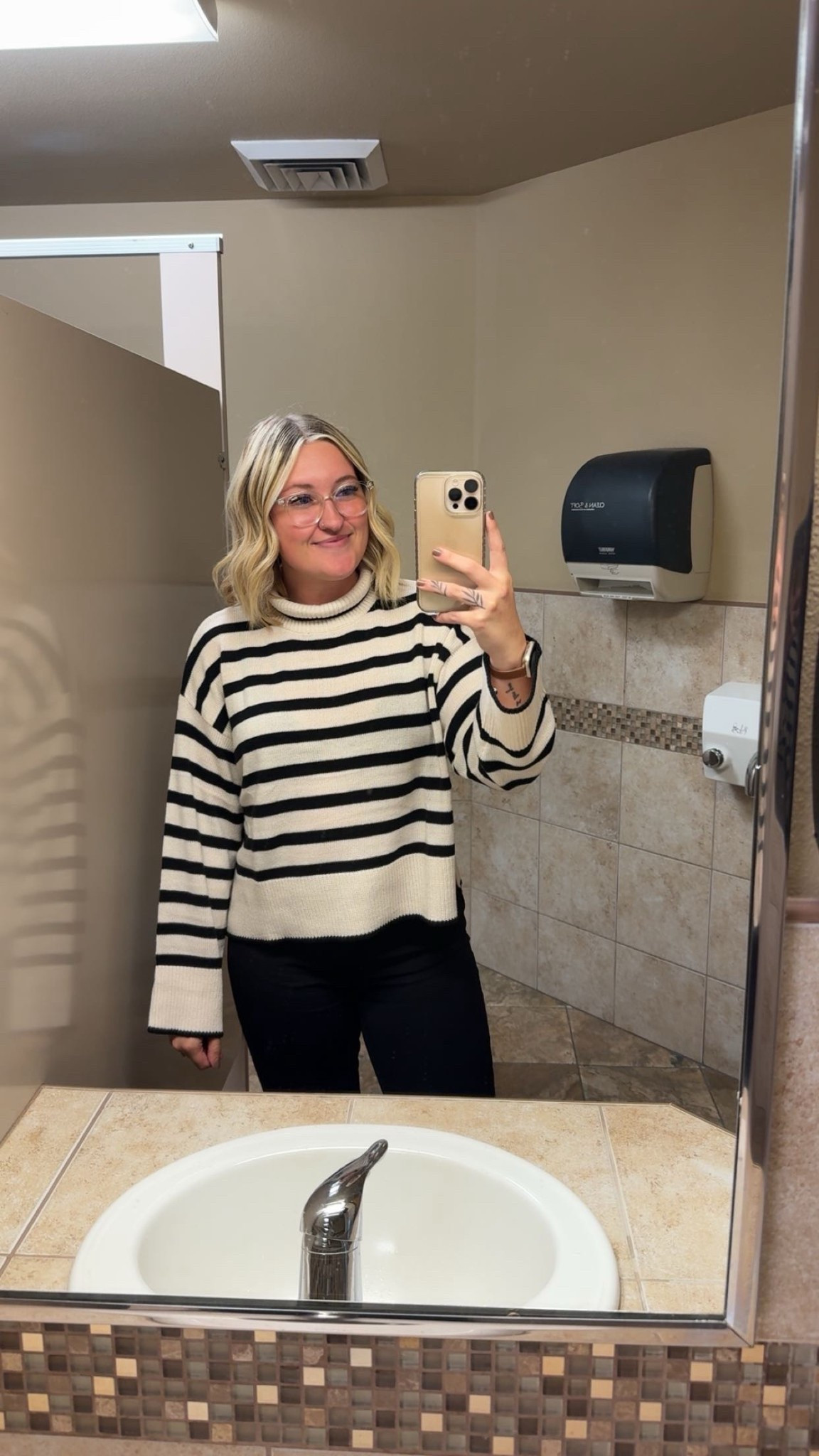 business casual ootd for fall

#LTKStyleTip #LTKWorkwear #LTKFindsUnder50