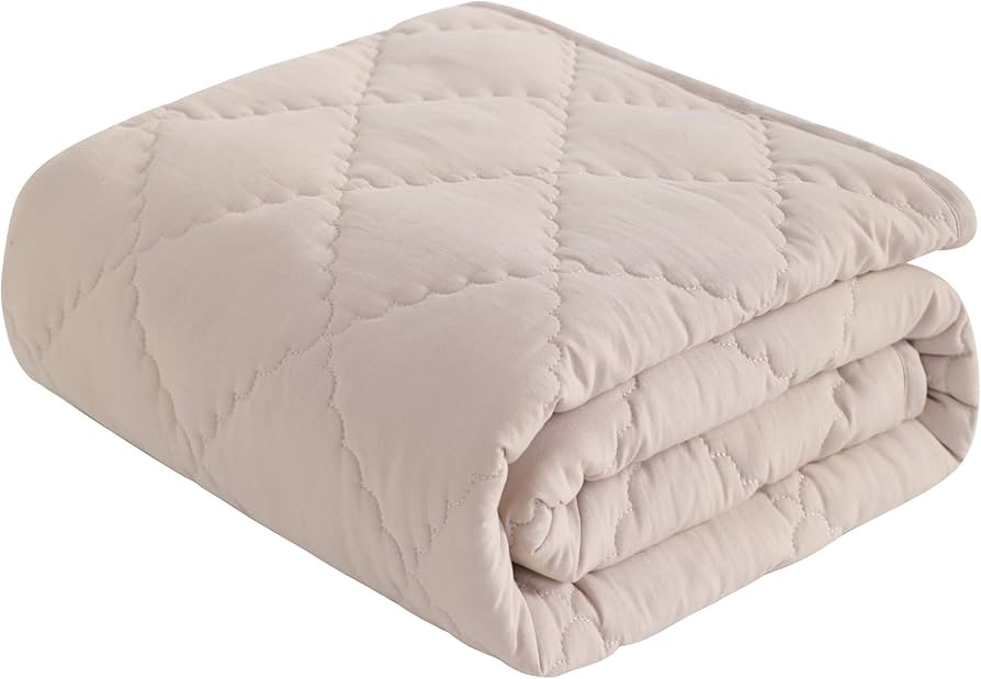 NTBAY Down Alternative Toddler Comforter, Lightweight and Warm Solid Color Baby Crib Quilted Blan... | Amazon (US)