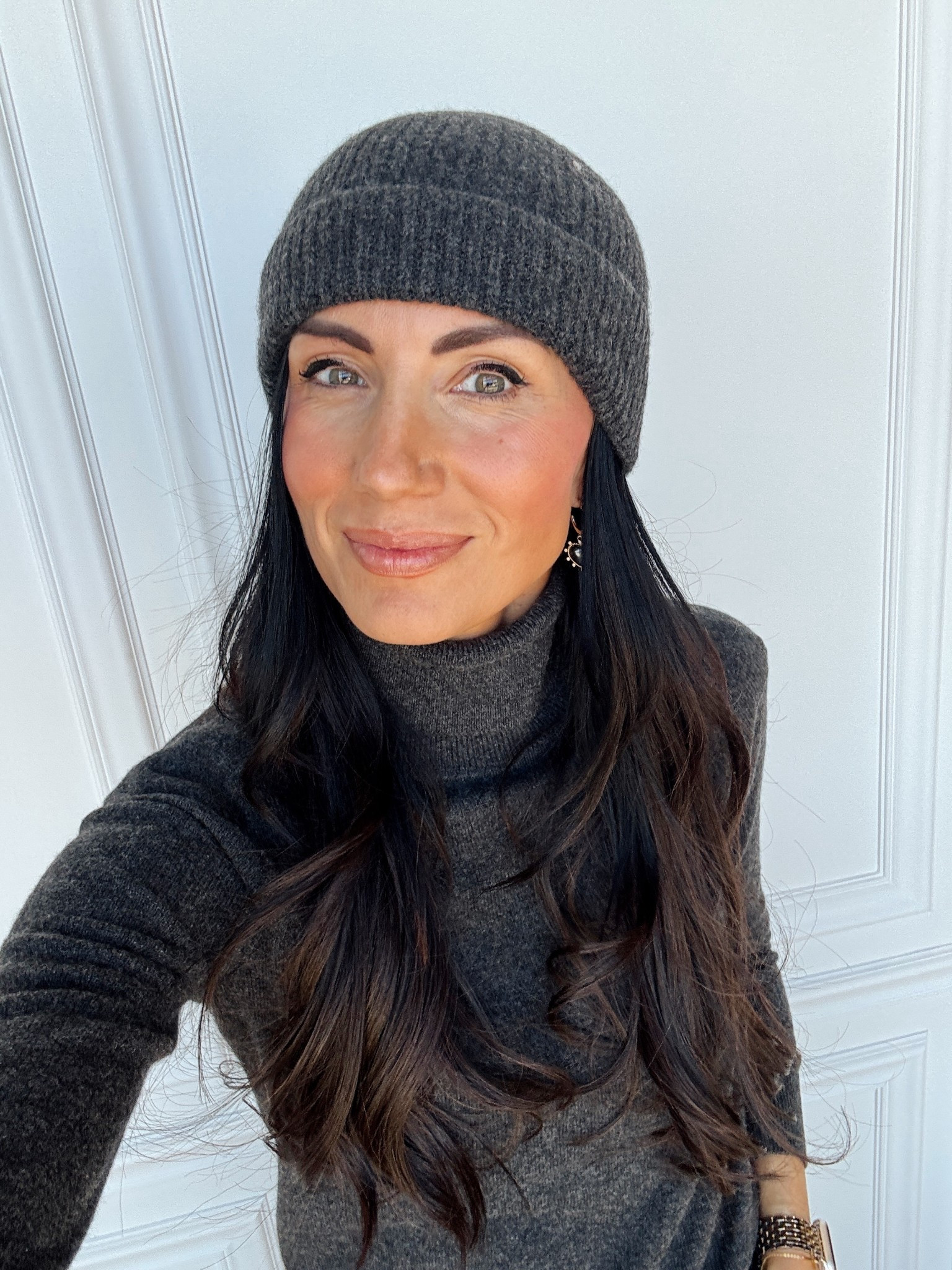 The softest cashmere beanie under $40- this one is so good. From @onequince #quincepartner 