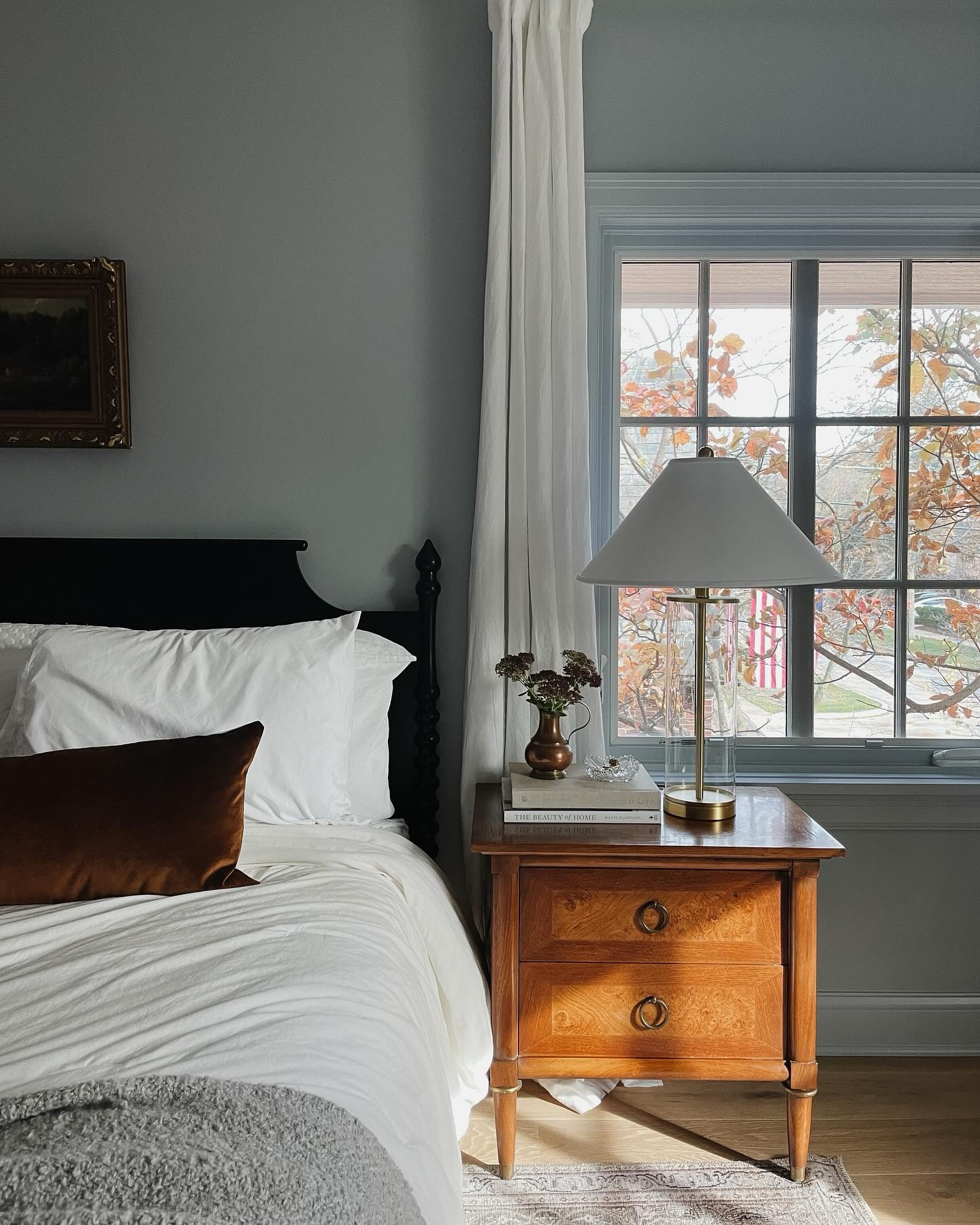 Nightstand favorites! You guys know my love for mixing both vintage and new, so I’ve rounded up some of my favorites in both categories✨🤍 Comment SHOP below to receive a DM with the link to shop this post on my LTK ⬇ https://liketk.it/4N9il