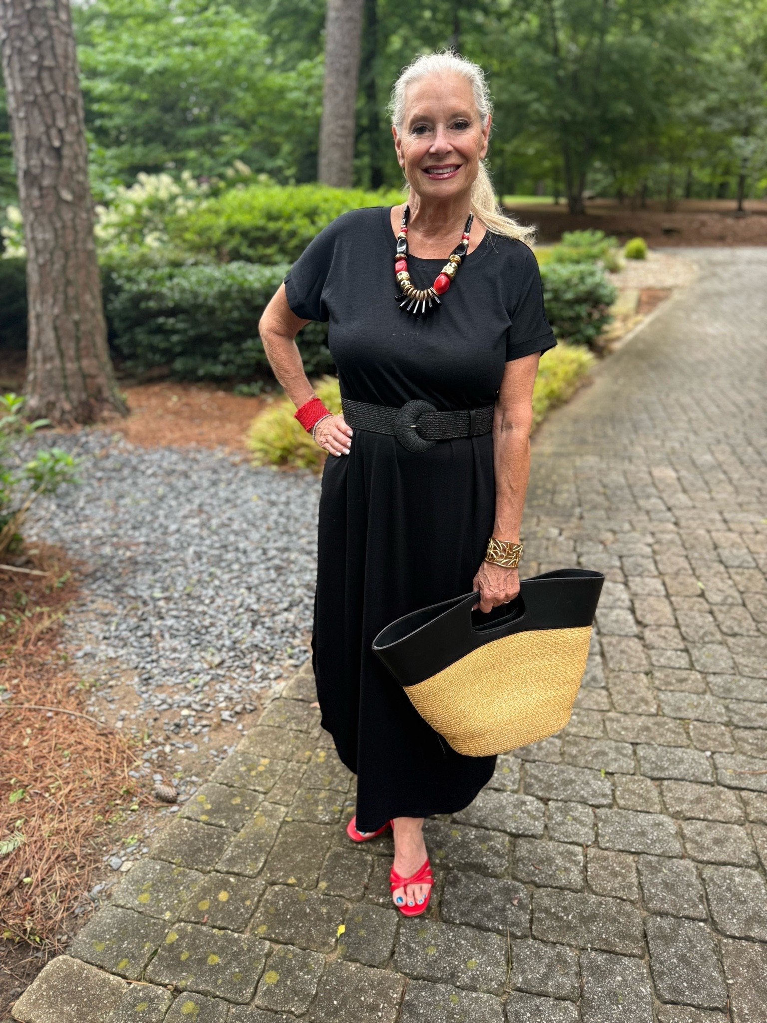 Who says a simple tee shirt maxi dress can’t turn heads? ✨

With the right accessories, a little confidence, and a date night on the calendar, this easy dress goes from casual comfort to effortlessly chic. Proof that style doesn’t have to be complicated to make an impression.

Sometimes the simplest pieces in your closet create the most memorable nights. ❤️