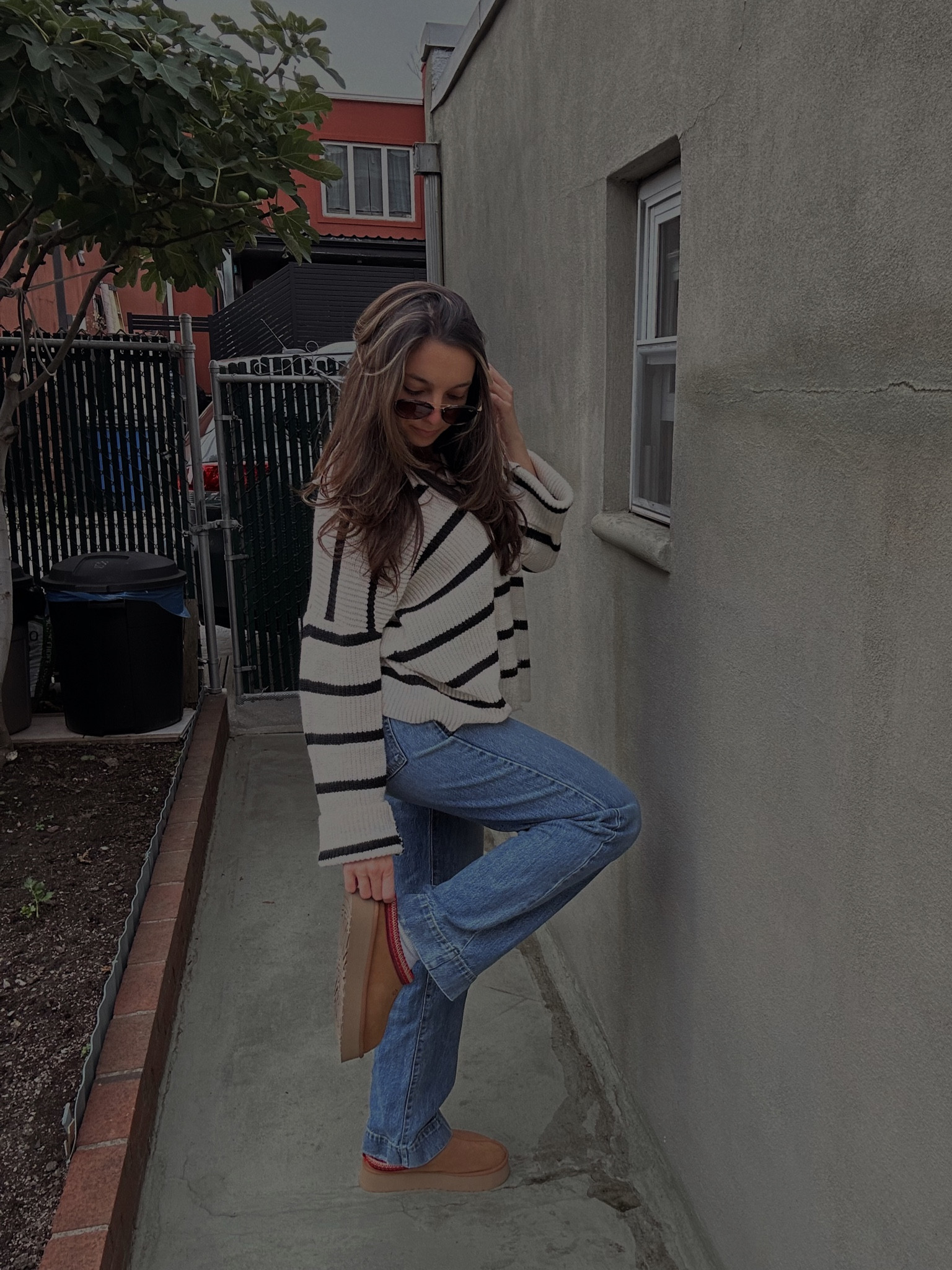 Striped sweaters >> 🤍🖤 

Sweater - princess Polly

Jeans - Fidelity denim

Shoes- ugg 



#LTKstyletip #LTKGiftGuide #LTKSeasonal
