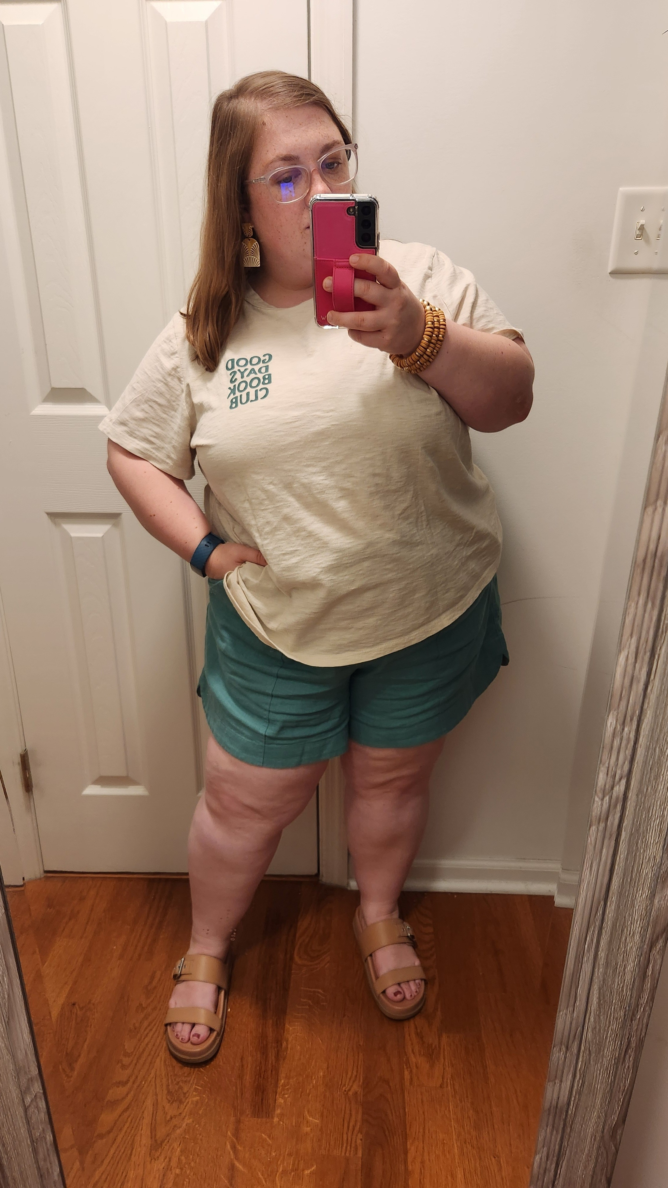 The cutest tee from Oldnavy for my book loving girlies. 

#LTKMidsize #LTKFindsUnder50 #LTKFindsUnder100