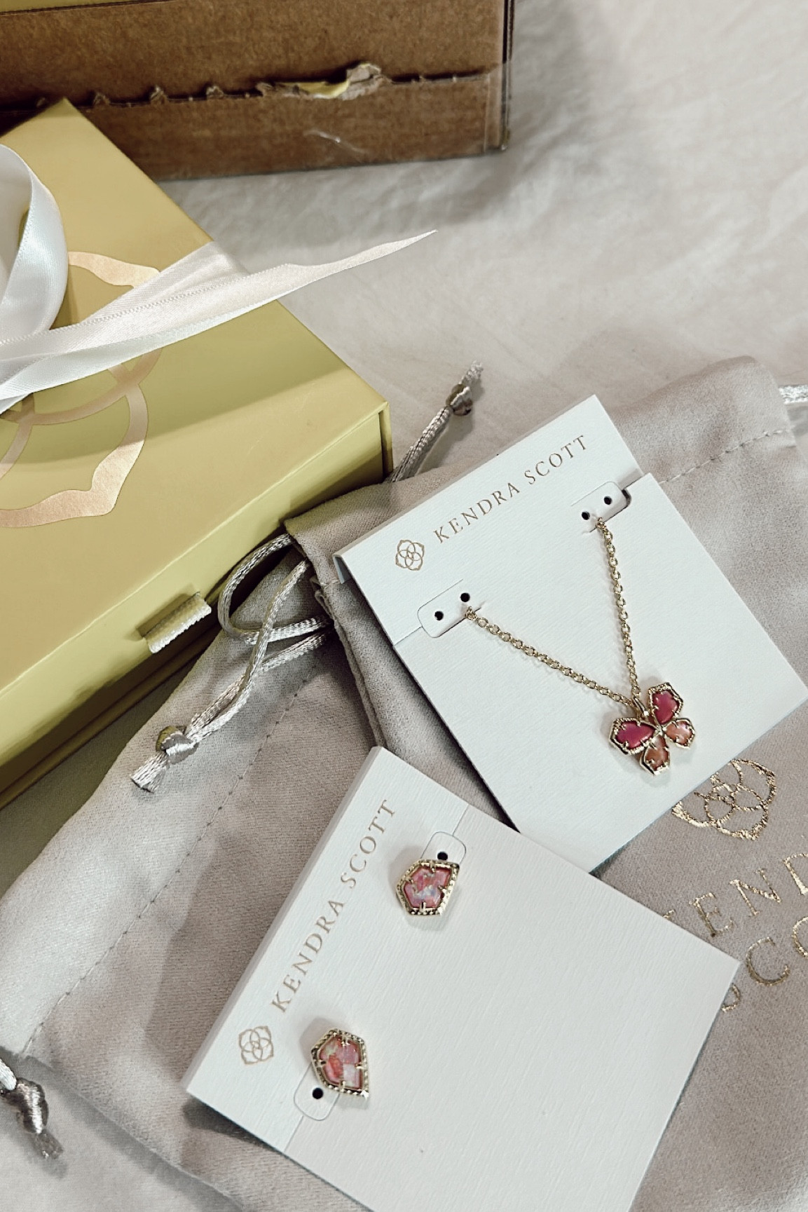 New Kendra Scott collection drop!! 

#LTKSeasonal #LTKbeauty #LTKfindsunder100