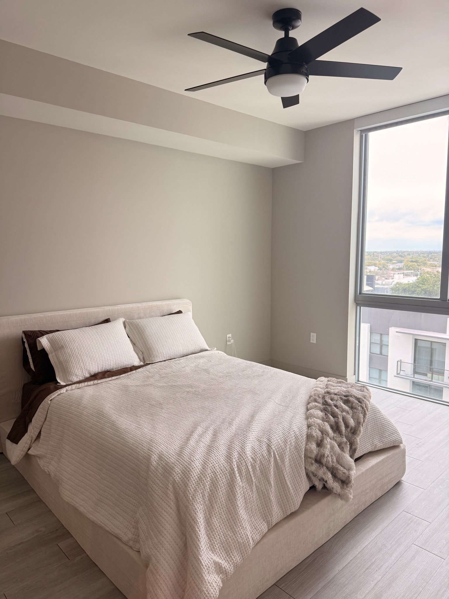 The viral Cloud Bed frame from Amazon ☁️🧸

I just moved into a new apartment and knew that upgrading my bedframe was something that I wanted to do! I found this very affordable bedframe from Amazon, it was super easy to put together, I did it all by myself 🙈 

I definitely recommend this one! #AmazonFind 🫶🏼

#LTKHome