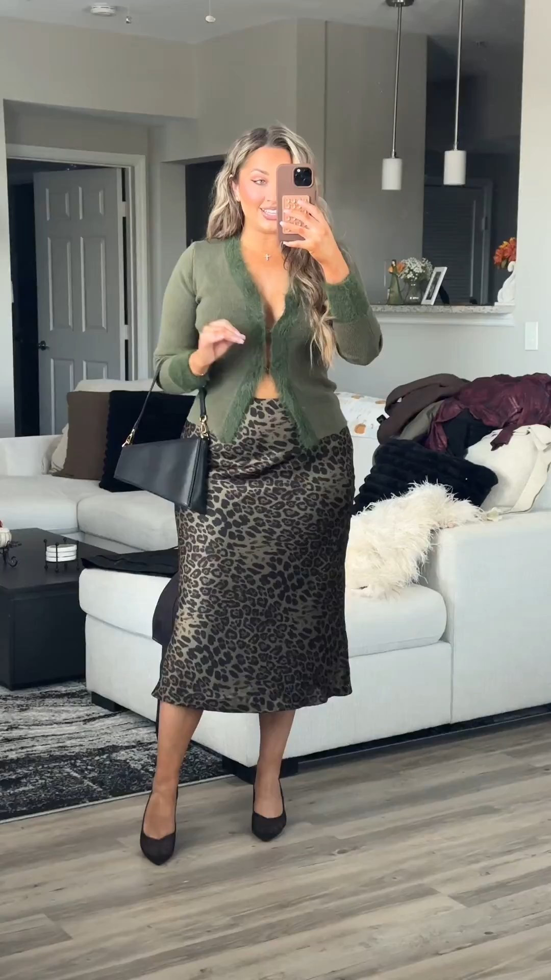 My fall haul is HERE 🍂 Cozy-core pieces, warm-toned layers & autumn essentials you’ll want on repeat. 

Use discount code BESTIE at checkout to save $$

Wearing a medium in tops/large in bottoms and dresses#LTKunder50 #fallhaul #sweaterweather #layeringseason



#LTKStyleTip #LTKParties #LTKMidsize