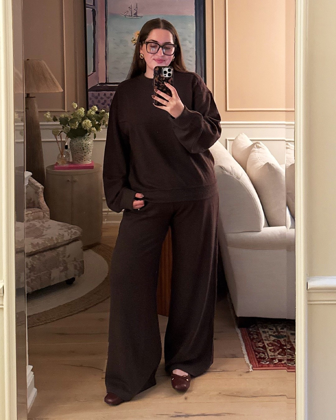 Zara lounge set / brown sweatshirt & sweatpant / work from home / loungewear 


#LTKcurves #LTKwinter #LTKfall
