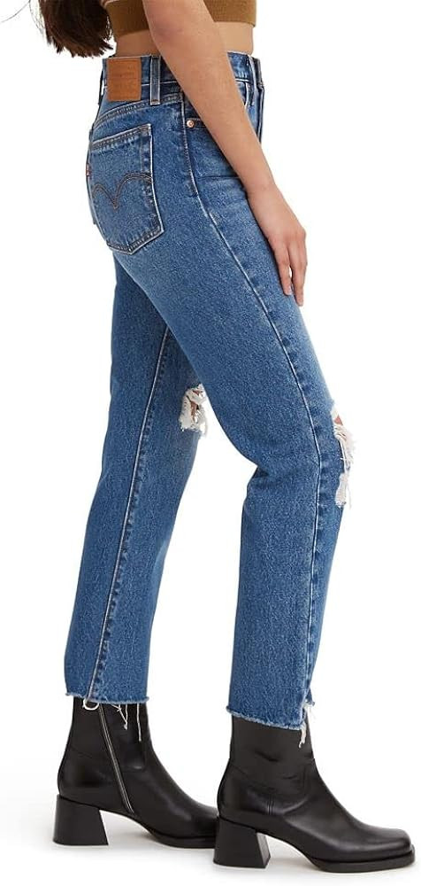 Levi's Women's Premium Wedgie Straight Jeans | Amazon (US)