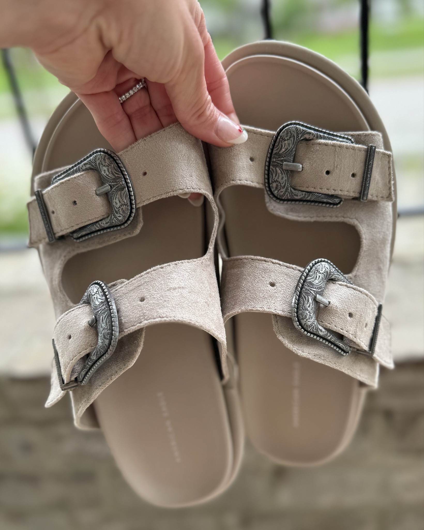 Love the pop of western with the buckles on these slides! 

#LTKStyleTip #LTKFindsUnder50 #LTKShoeCrush