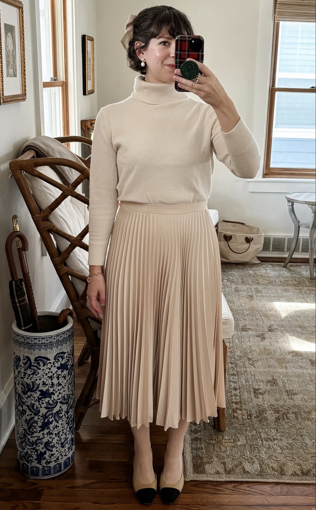 OOTD // Holiday Look No.3: Dreaming of a (Creamy) White Christmas ⛄️ - two variations of this look depending on your mood or event 🤍

Every Friday till Christmas, I’ll be posting my favorite looks for your next Holiday get together 🎄

#LTKHoliday #LTKSeasonal #LTKstyletip