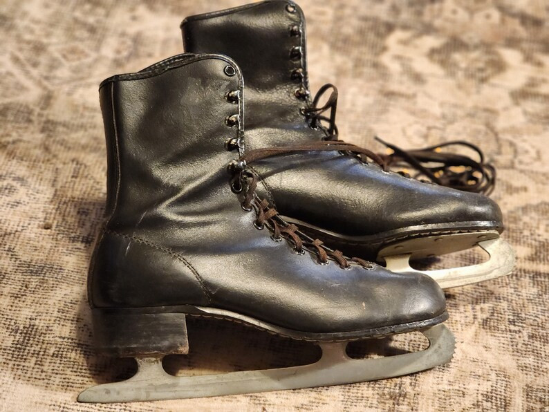 Vintage Ice Skates Christmas Decor Women's Skates - Etsy | Etsy (US)