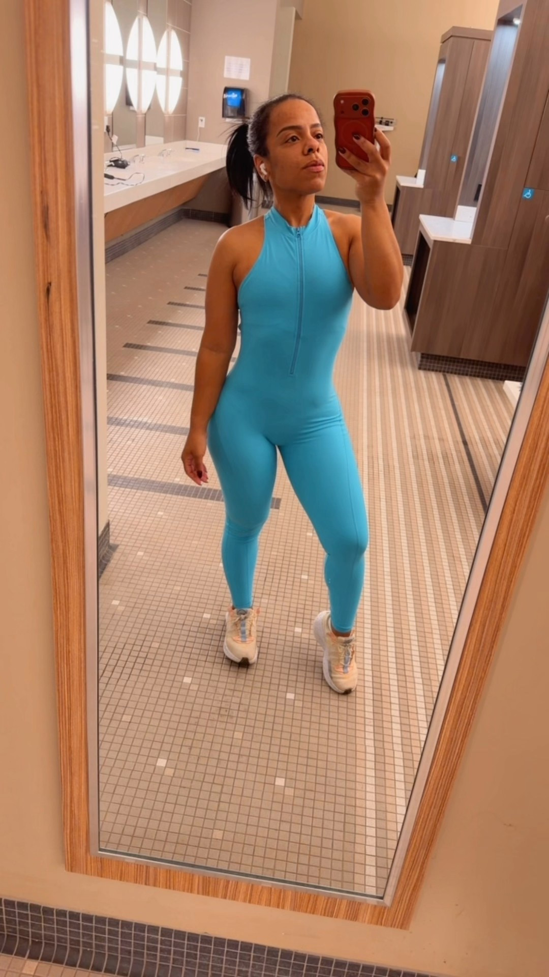 Lets workout… Proof you don’t need a pricey outfit to break a sweat and look cute doing it. 
•
#workout #gymfit #gymoutfit

#LTKfitnessgoals #LTKootd #LTKActive