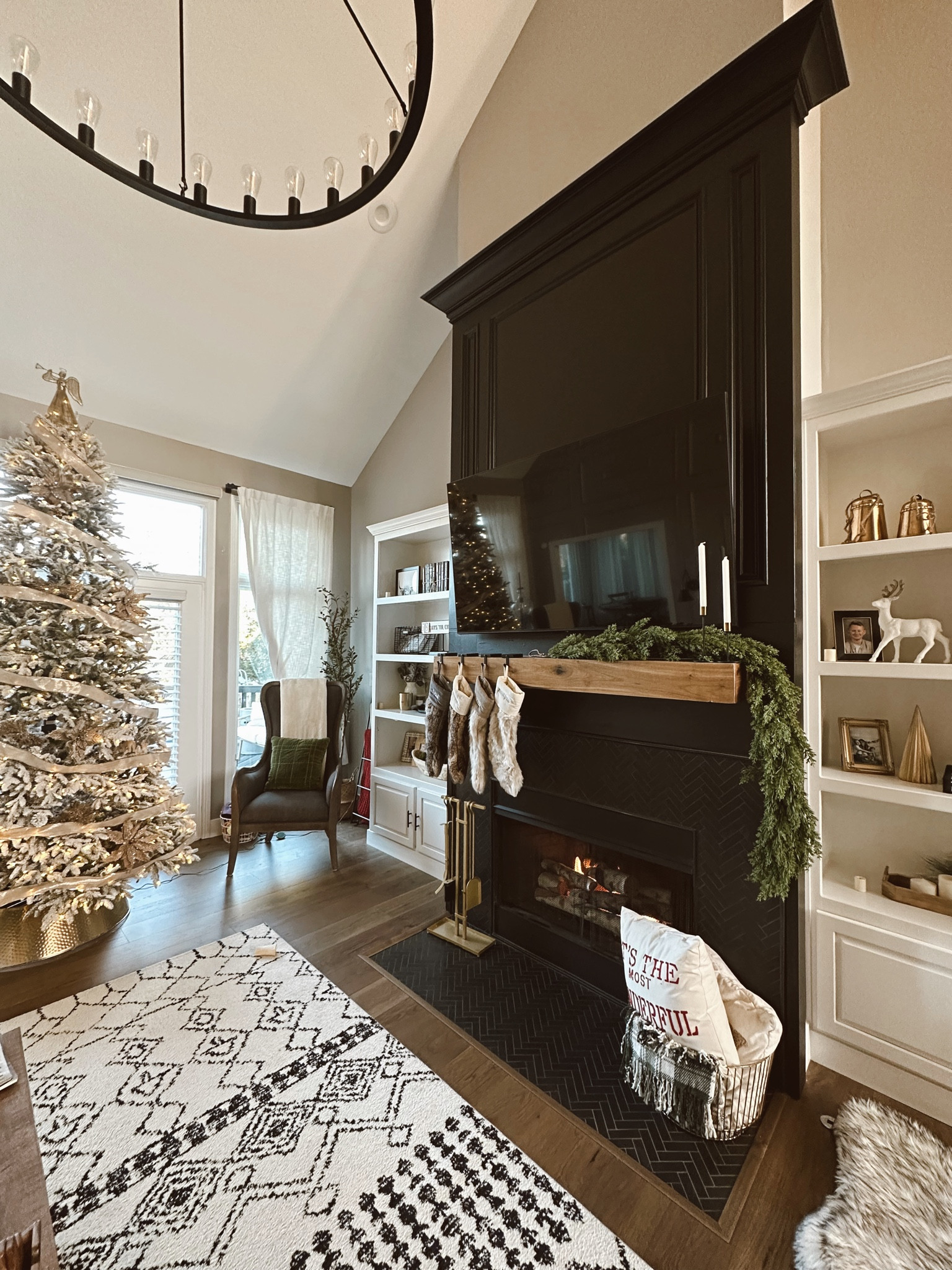 Just some 📸 from around the house✨ Need a link for something? Comment MP1 (no emojis) for Direct links to your DM!👏🏽 

#LTKSeasonal #LTKhome #LTKHoliday