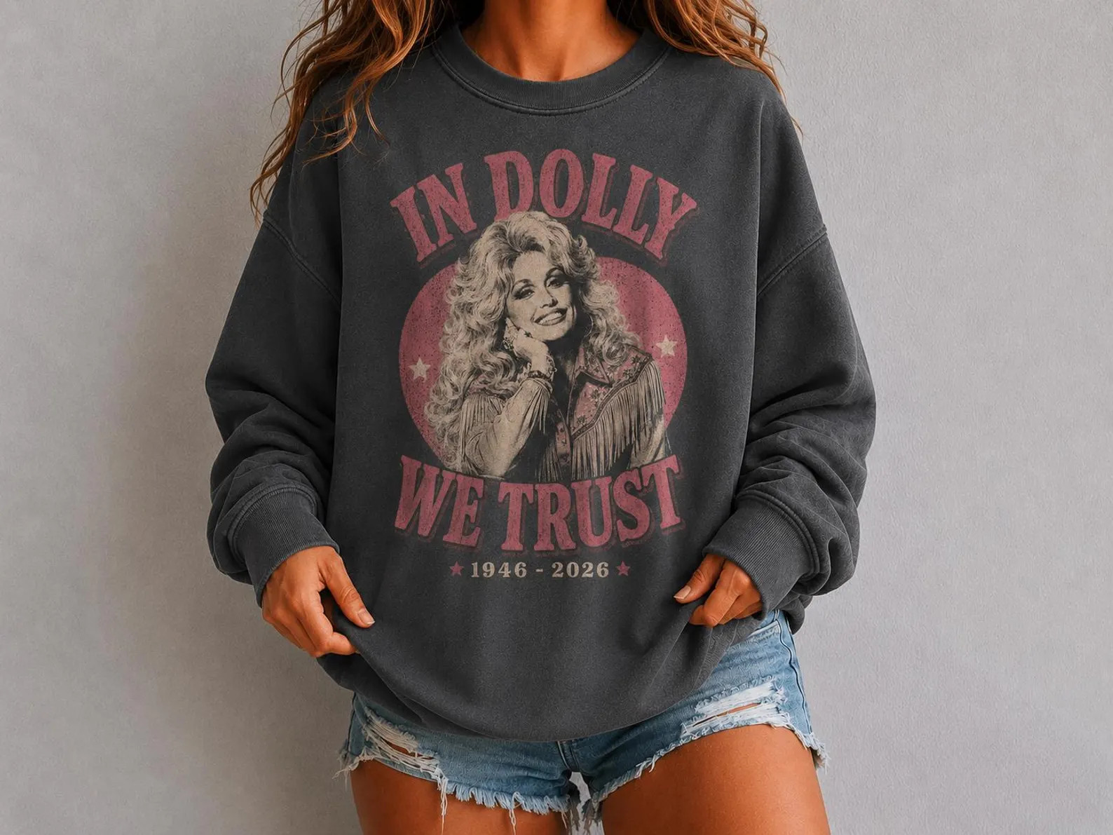 Dolly Parton Memorial Sweatshirt, In Dolly We Trust Crewneck, Country Music Legend Tribute, Retro... | Etsy (Global)