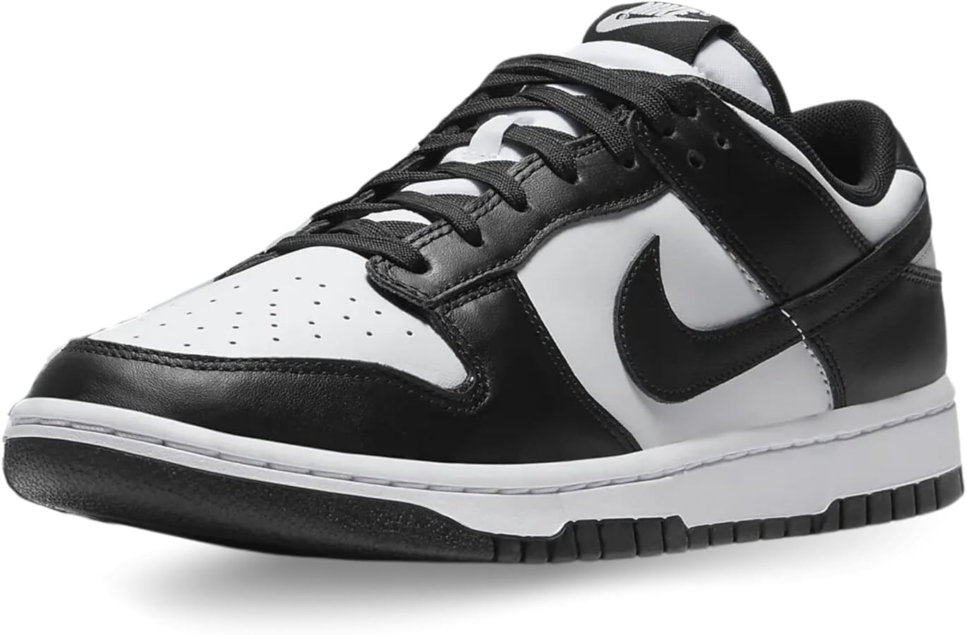 Nike Women's Dunk Low Sneaker | Amazon (US)