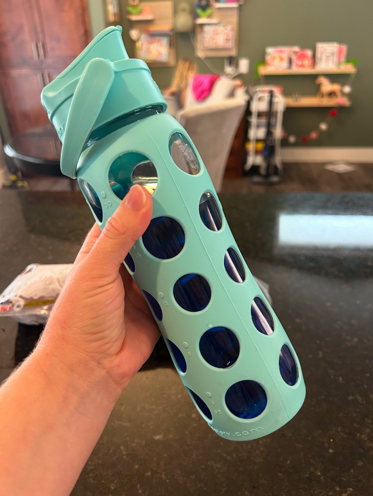 I’ve gone through so many water bottles…
But this glass one is the only one that doesn’t make my water taste weird or sit untouched on the counter.

It’s easy to clean, fits in my cup holder, doesn’t leak when the kids knock it over — and I love that it’s actually glass.

#GlassWaterBottle #MomFavorites #DailyEssentials #HydrationGoals #CleanLivingMadeEasy 


#LTKFindsUnder50 #LTKTravel #LTKActive