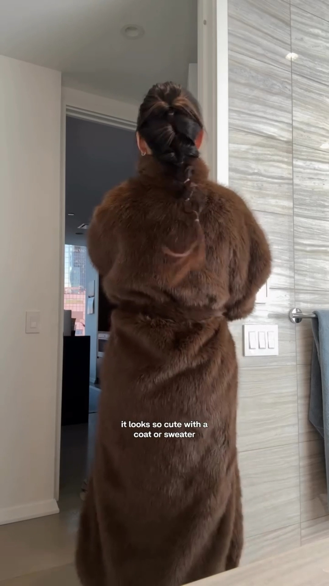 Tired of the slick back bun? Try this 5 min braid instead! Pair it with a headband to keep your ears warm. Comment headband and i’ll send you the links to my top winter headband finds! #winterhairstyle #easyhairdo #thinhairsolution