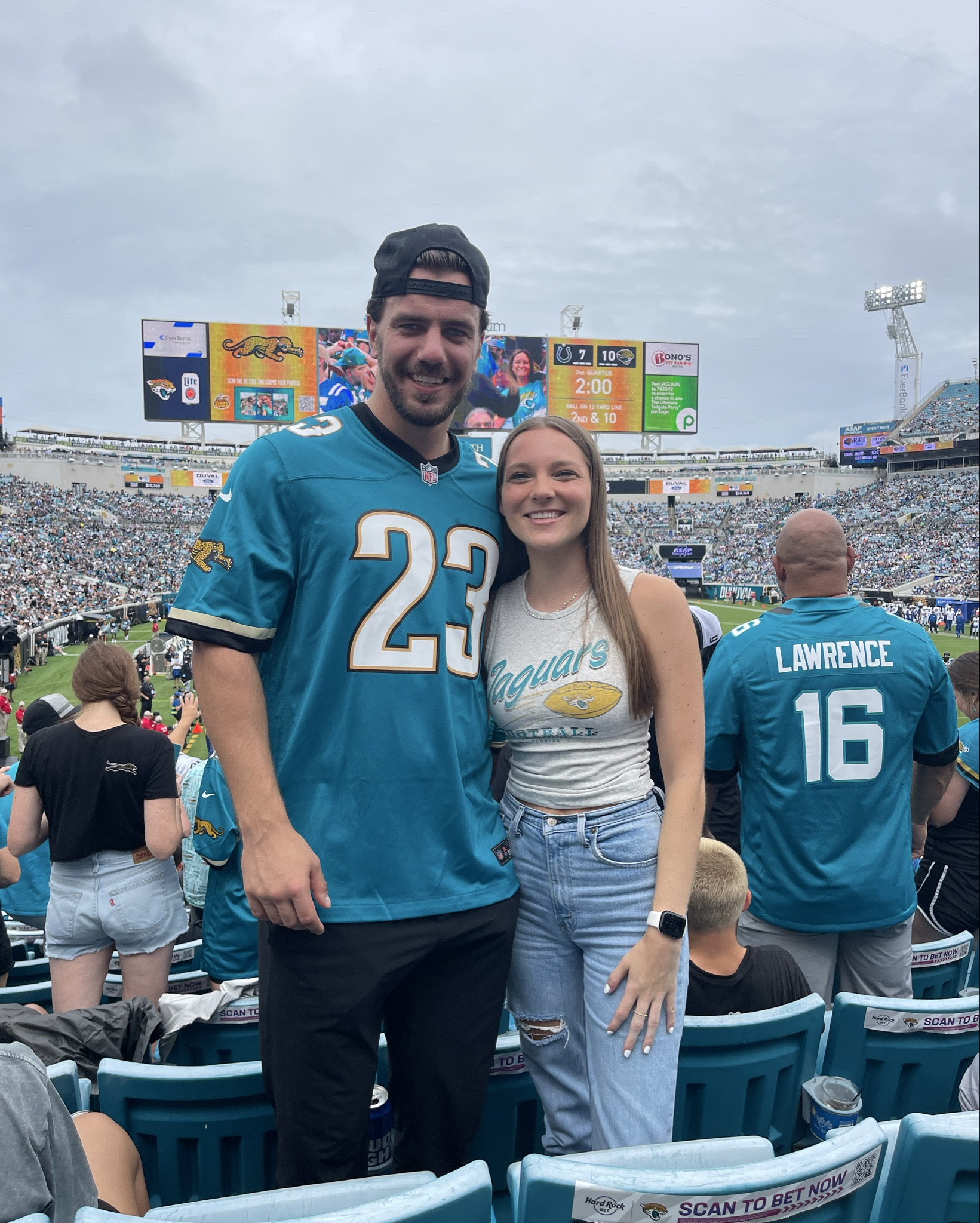 Perfect tank for a Jacksonville Jaguars game! #jacksonvillejaguars #tank #americaneagle #ae #abercrombie

#LTKFindsUnder50 #LTKActive #LTKStyleTip