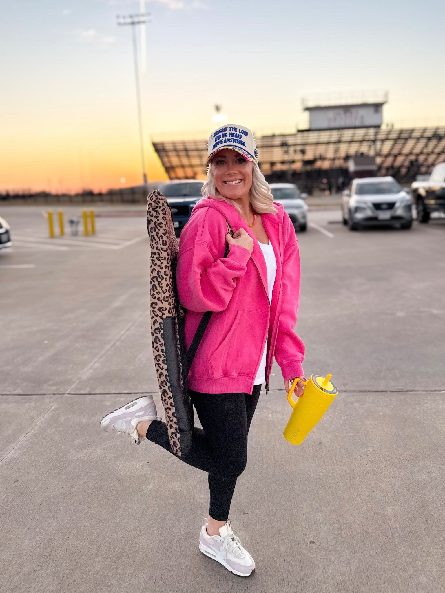 Love this pink acid wash zip up hoodie from Amazon - size medium 