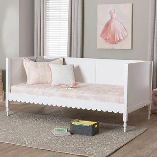 Roni Modern White Wood Twin Daybed with Scalloped Edges - Bed Bath & Beyond - 42542523 | Bed Bath & Beyond