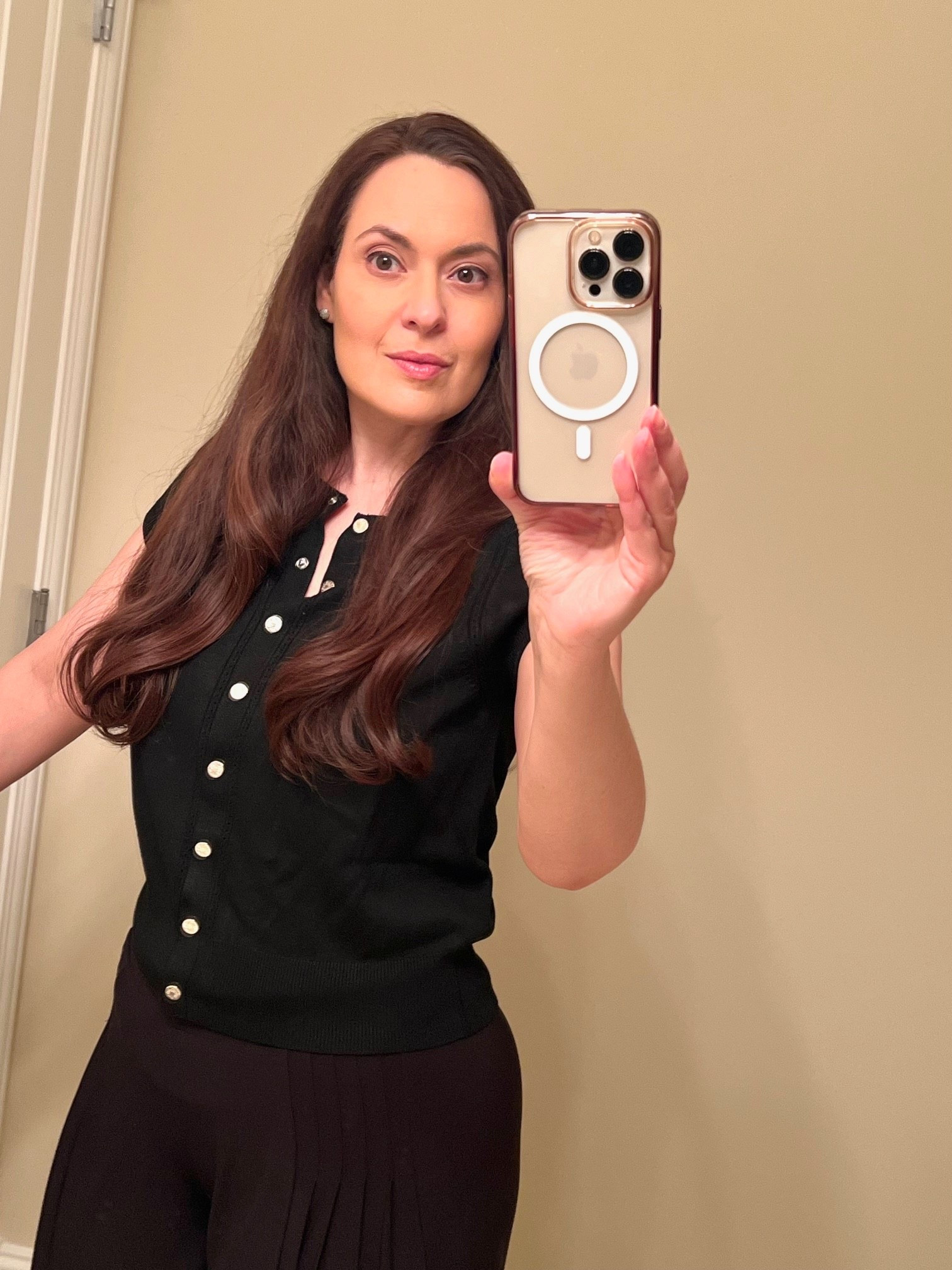 business casual workwear - short sleeve cardigan is available in black, coral/pink, and white. 

#LTKootd #LTKWorkwear #LTKOver40