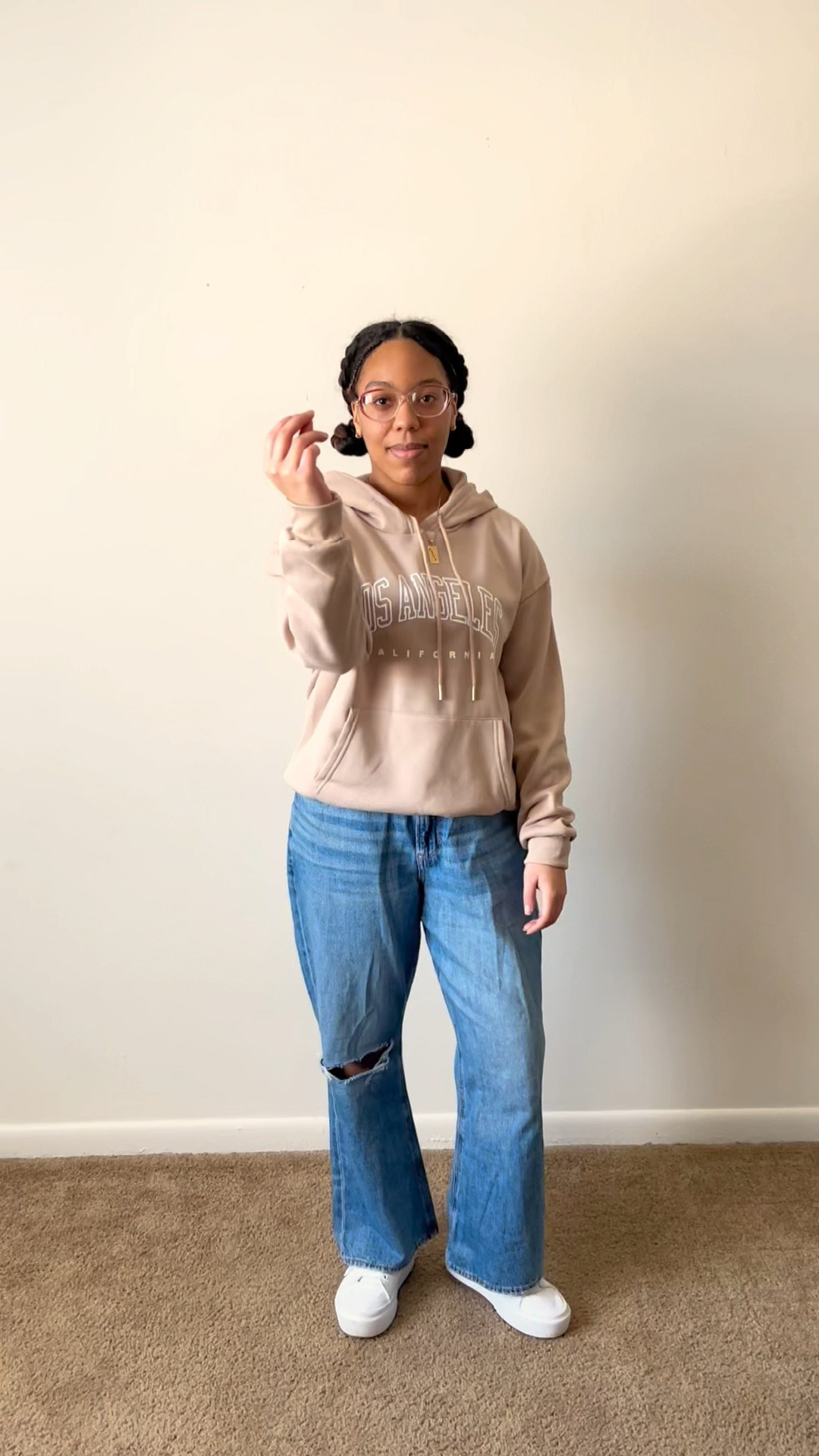  This baggy jeans fit is perfect for back to school vibes and an effortless fall outfit when you want comfort and style!

#LTKSeasonal #LTKStyleTip #LTKFindsUnder50