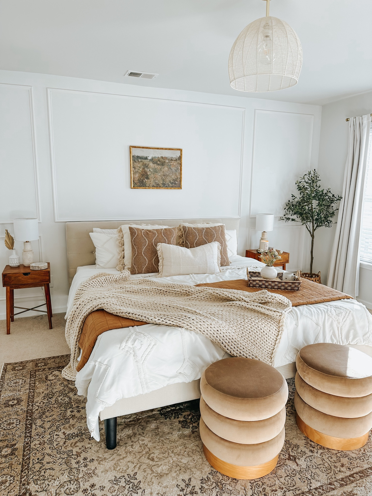 Bedroom decor 

#LTKhome #LTKSeasonal #LTKFind