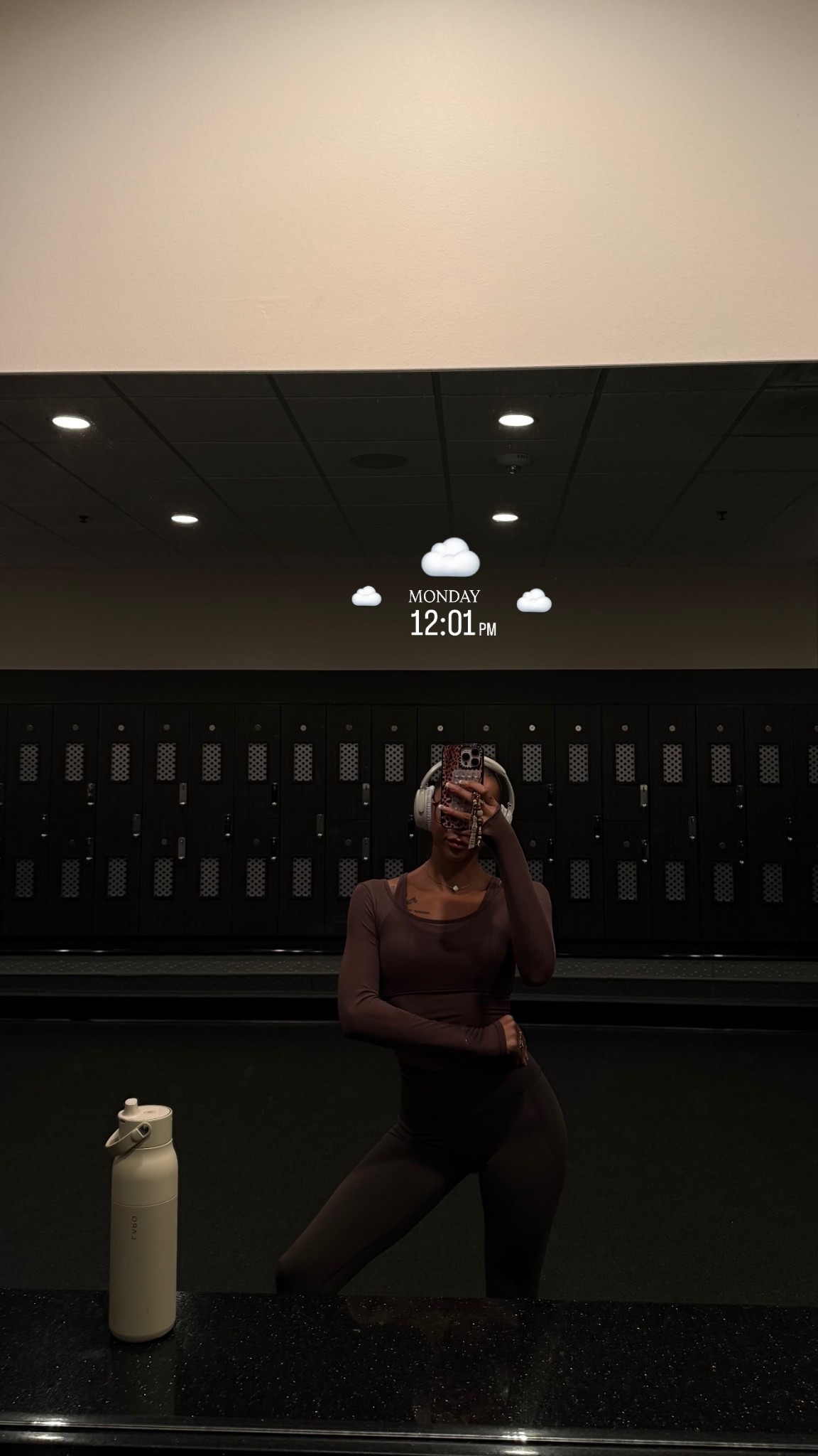 ☁️ happy Monday! ☁️
Wearing this chic lil gym outfit from betlook. Got a size Small in both! xx