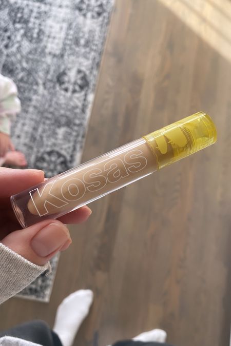 kosas concealer - obsessed 