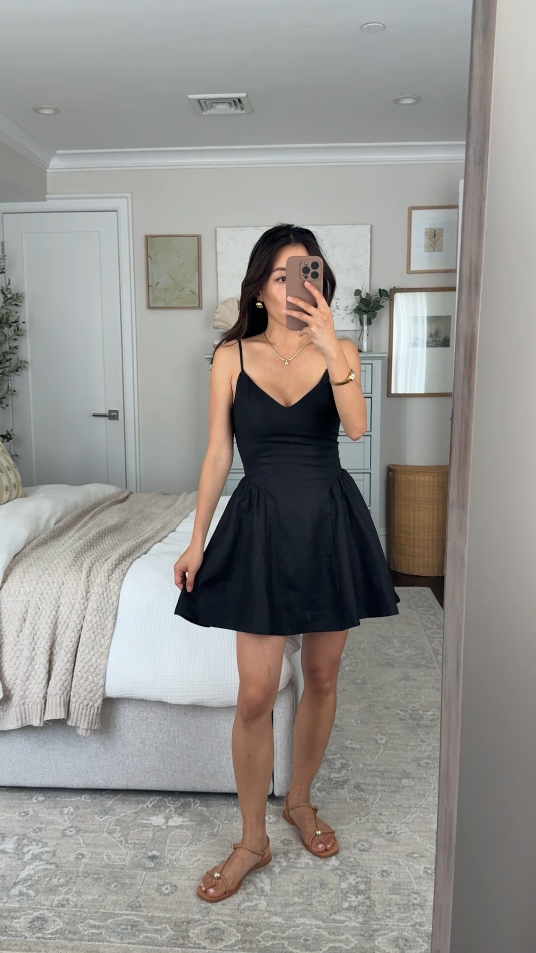Mini version of the artizia technique dress trying on size 0, fitted on me. Loeffler Randall sandals 5.5, straps on the slightly narrow side.

Slim fit so if between sizes can size up. Short mini length.

100% linen, lined in cotton, back zip, adjustable straps & pockets.

Aritzia little black dress, summer 2026 dresses 

 #LTKPetite
