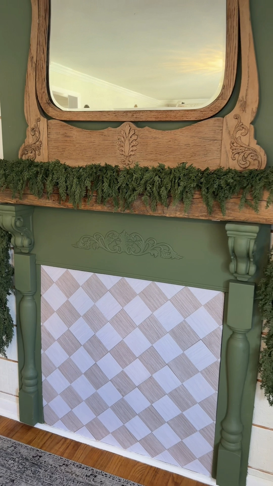 I’m loving this 9ft. Christmas Garland! 💚

#LTKHoliday #LTKSeasonal #LTKHome