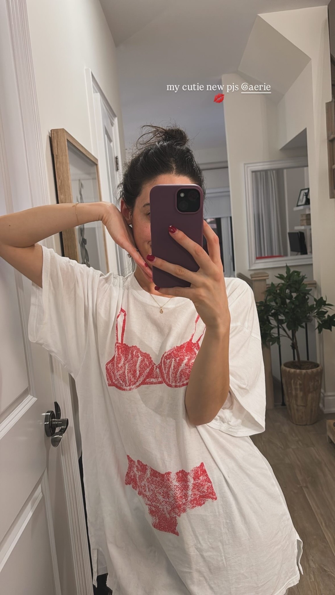 My cute new pjs from Aerie! I love their sleep tees, so big and comfy! 💋 and super cute for Valentine’s Day! 

#Sleepwear #ValentinesDay

#LTKsale #LTKcanada