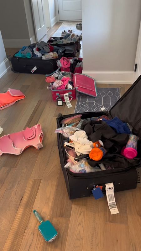 When we get back home from a trip, I have to start unpacking and resetting my house right away. We had the best time making memories at Disney but it’s so good to be home 🥰

#cleanwithme #vacation 

#LTKFamily #LTKVideo #LTKSeasonal