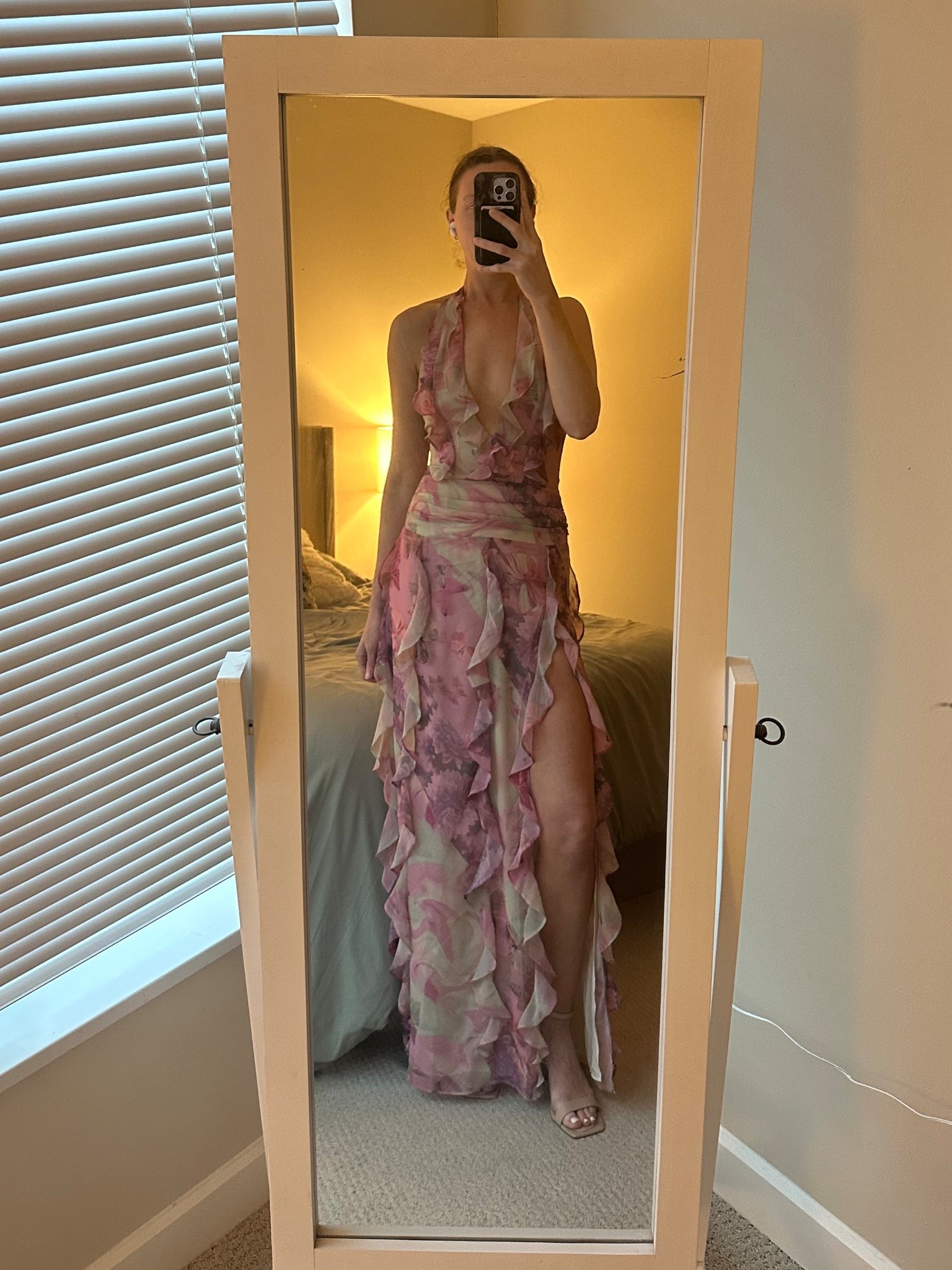 Wedding Guest Dress 

Multicolor Floral Pattern

Wearing a size S

#LTKSeasonal #LTKWedding #LTKTravel