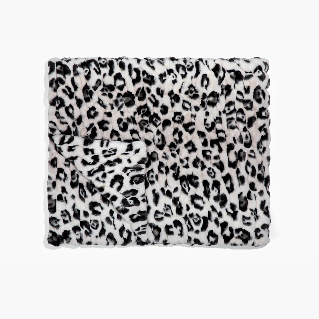 Snow Leopard | Lola Blankets