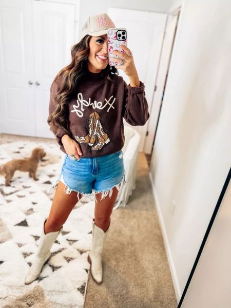 Love this western outfit idea with my favorite Amazon fashion cut off denim shorts! Paired with a western chic sweatshirt, trucker hat, and tall white cowboy boots!
3/26

#LTKshoecrush #LTKparties #LTKstyletip