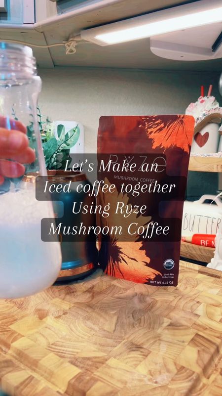 Healthy way to Drink Coffee. Make an iced mushroom coffee with vanilla or mocha creamer and your set for the day.
Get Yours Here: https://amzn.to/4bYsu5B

#coffeelovers #mushroomcoffee #MushroomMagic #healthyliving #amazonfinds #founditonamazon #amazonfind #coffeeholic 

#LTKVideo #LTKOver40 #LTKHome