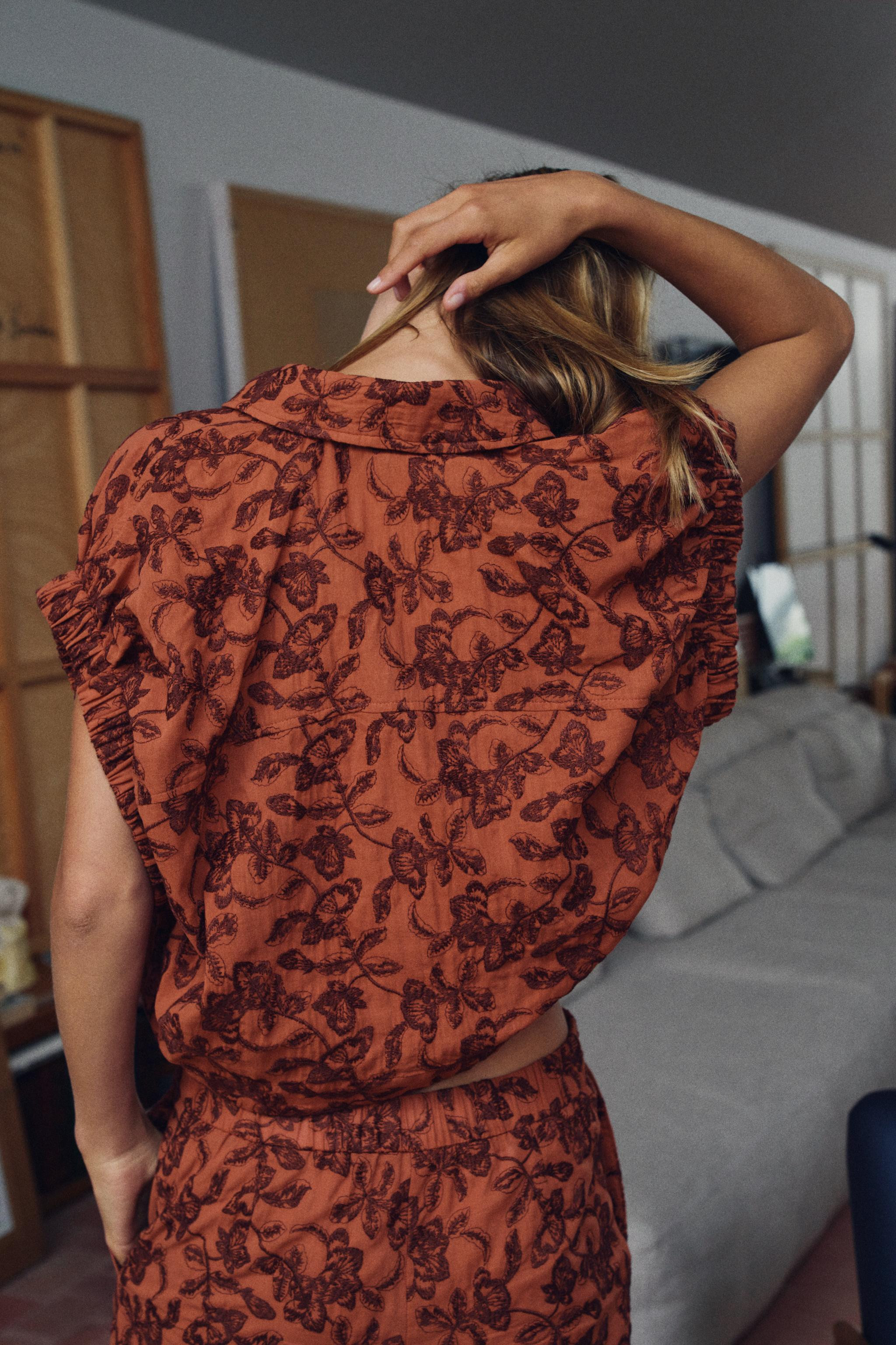 EMBROIDERED ELASTICIZED TOP | Zara US